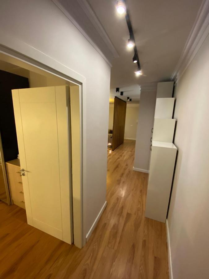 Apartment Mel's Place Tirana